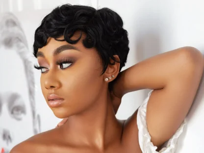 Premium synthetic wig - LUNA - Image 3